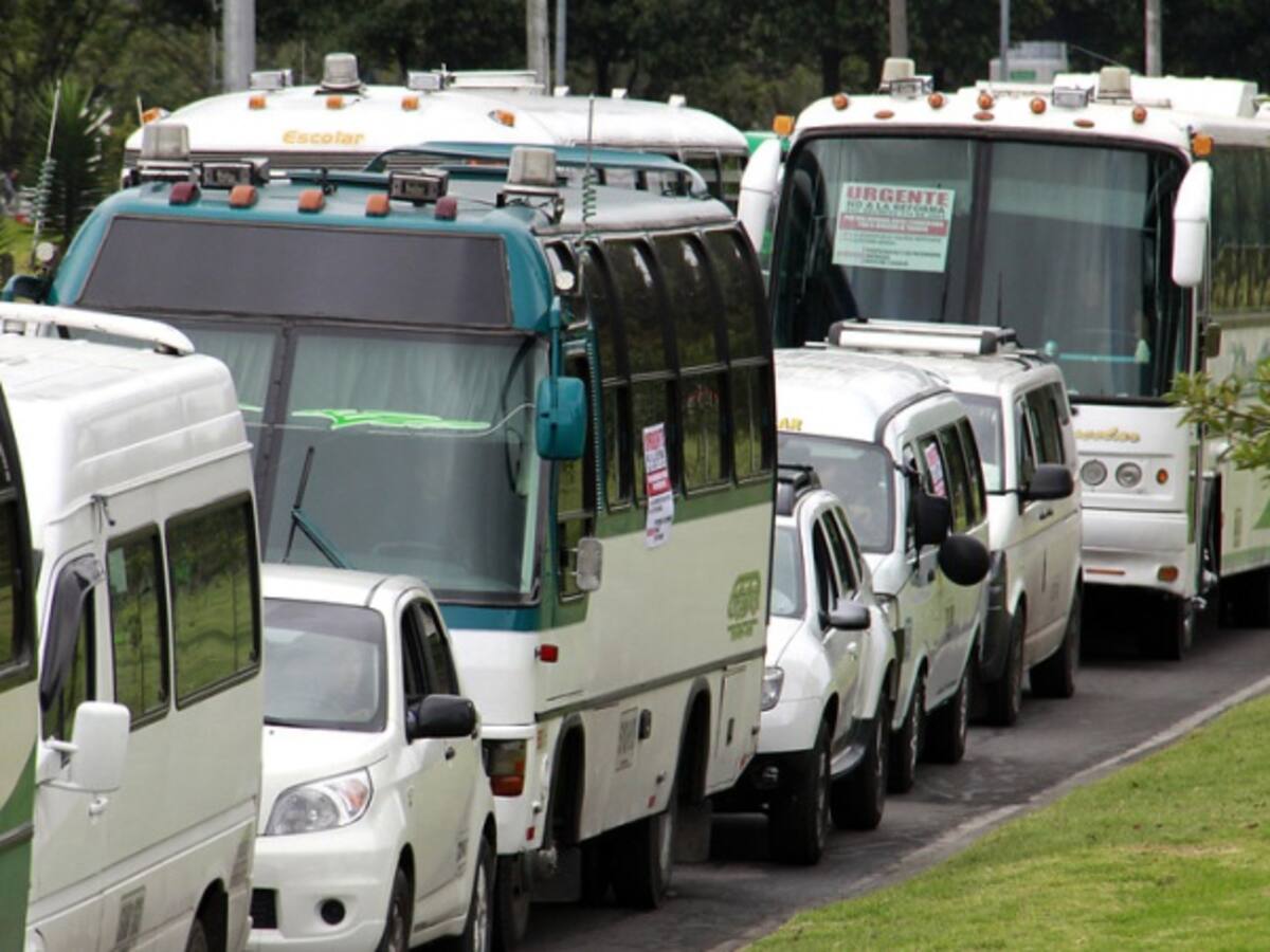 Acoltés rechaza el proyecto de decreto de pico y placa en Bogotá para transporte especial