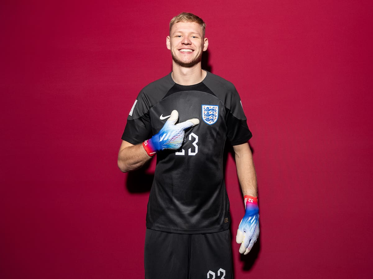 Arquero de Inglaterra y su divertida queja por la prohibición de bebidas alcohólicas