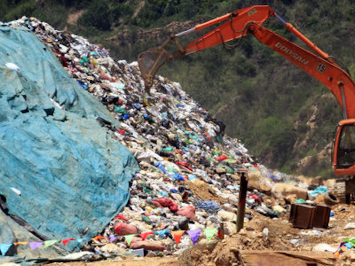 El Carrasco está al borde del colapso: fallo incumplido y aumento alarmante de basura en Bucaramanga