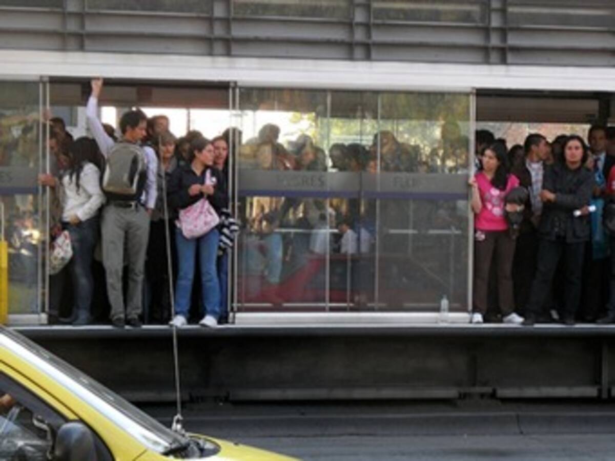 Tarifas de Transmilenio no aumentarán este año: Secretario de Hacienda