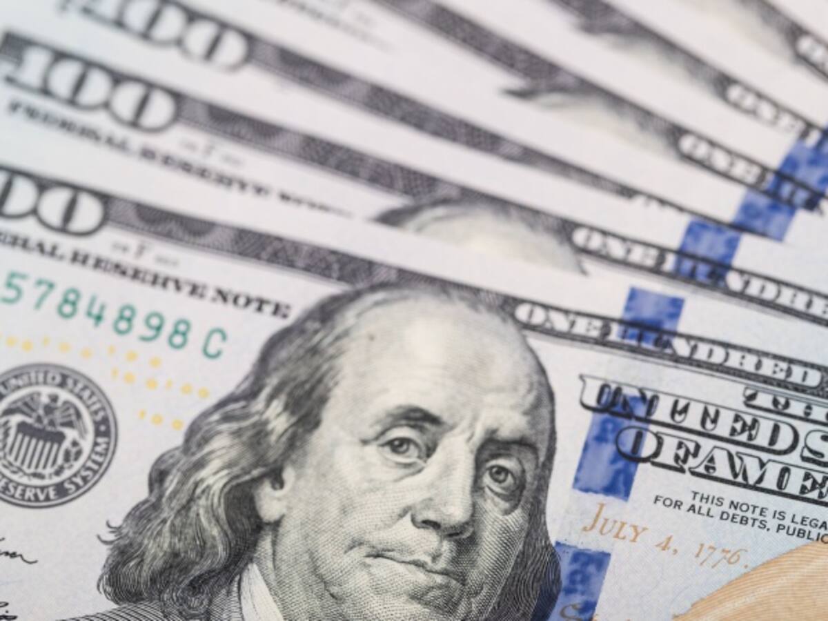 Dólar abre el año con tendencia a la baja en Colombia