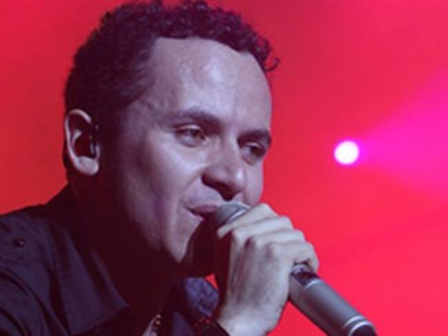 Fonseca lanza álbum de grandes éxitos.