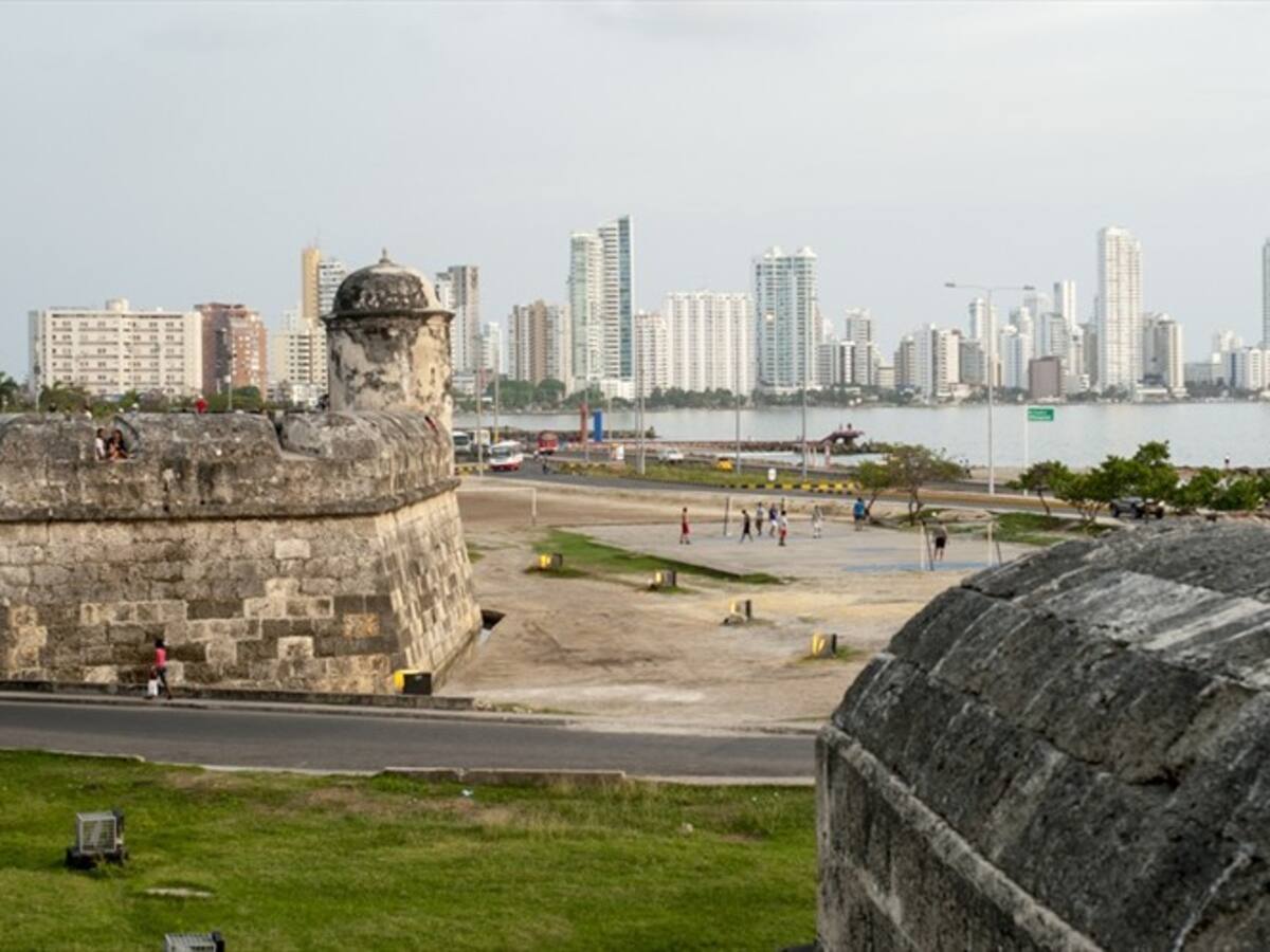 Secretario del Interior de Cartagena atiende críticas por eventos musicales en Zona Morros