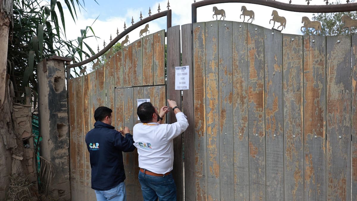 Ponen freno a disposición irregular de escombros y residuos peligrosos en la vía Suba–Cota