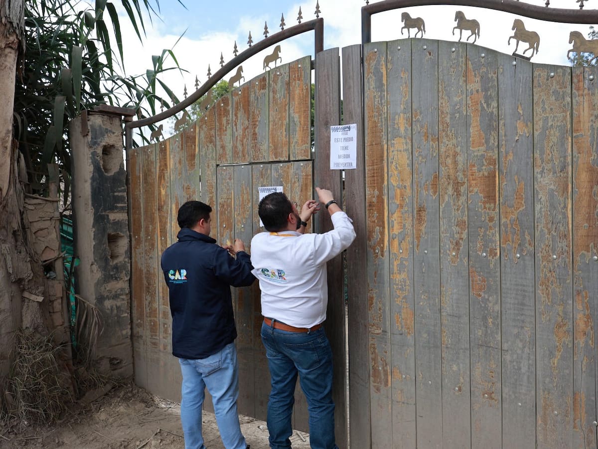 Ponen freno a disposición irregular de escombros y residuos peligrosos en la vía Suba–Cota