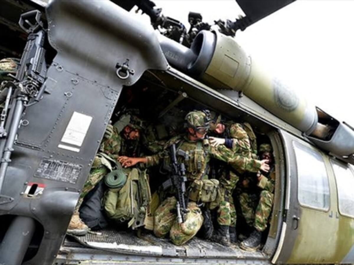 Operativos militares ponen en riesgo liberación de general Alzate: Farc