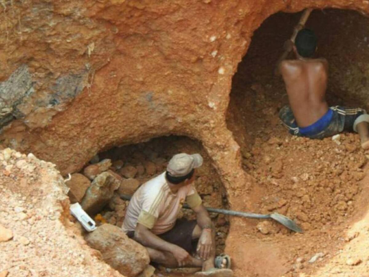 Reanudan búsqueda de mineros atrapados en Buriticá
