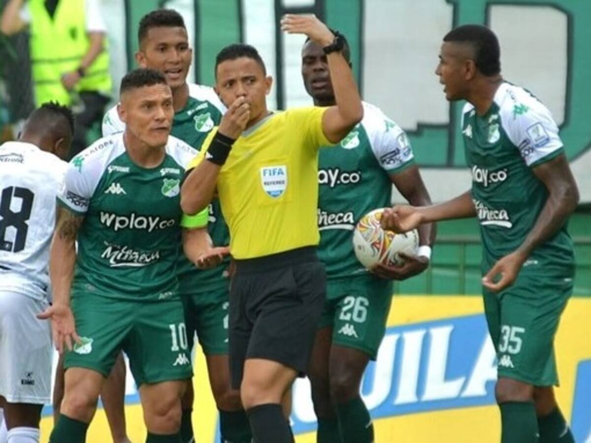Nueva invasión de hinchas del Deportivo Cali provocó suspensión momentánea del partido
