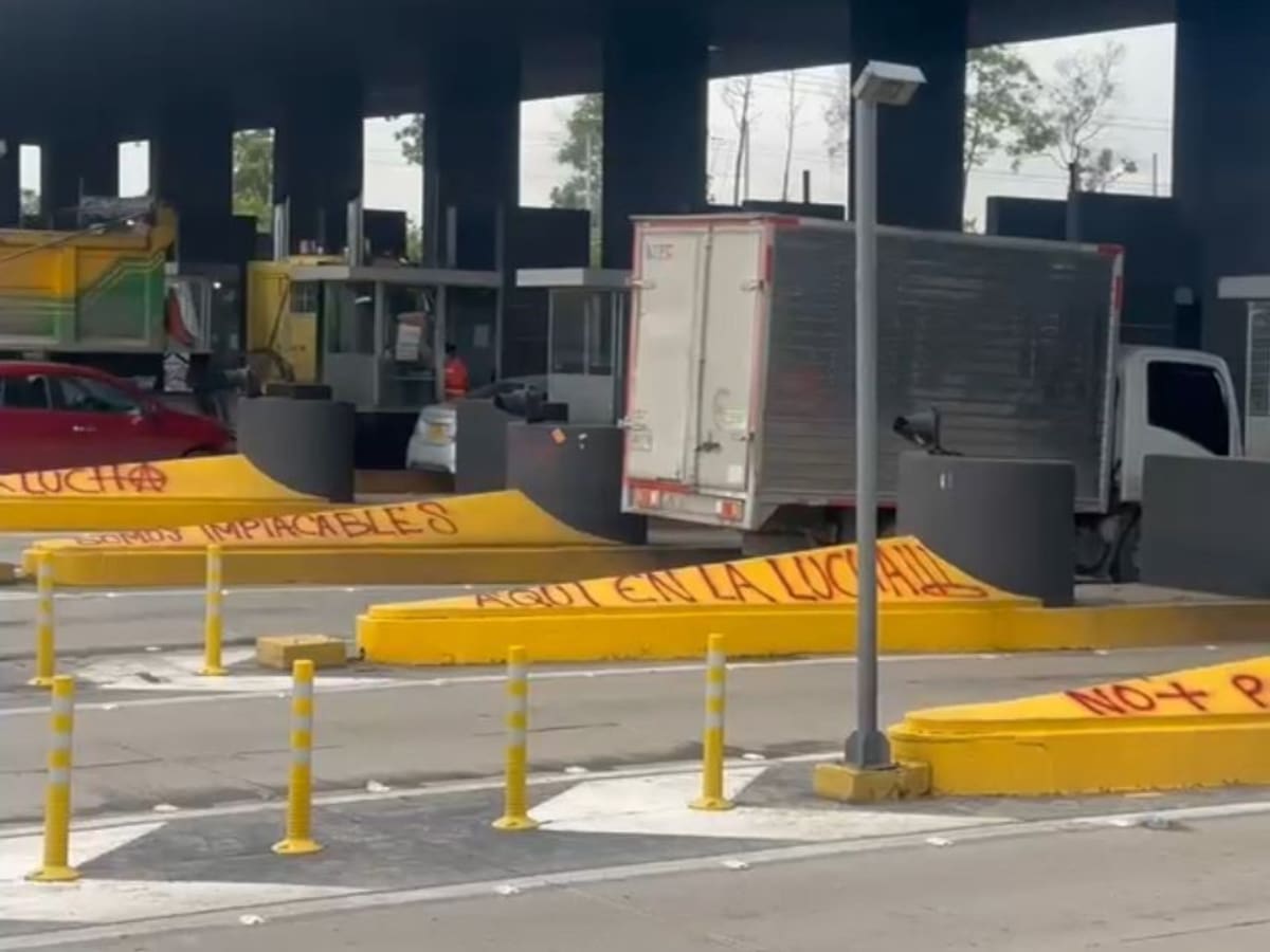 Así quedó el Portal 20 de Julio y el peaje de la calle 13 en Bogotá por manifestaciones