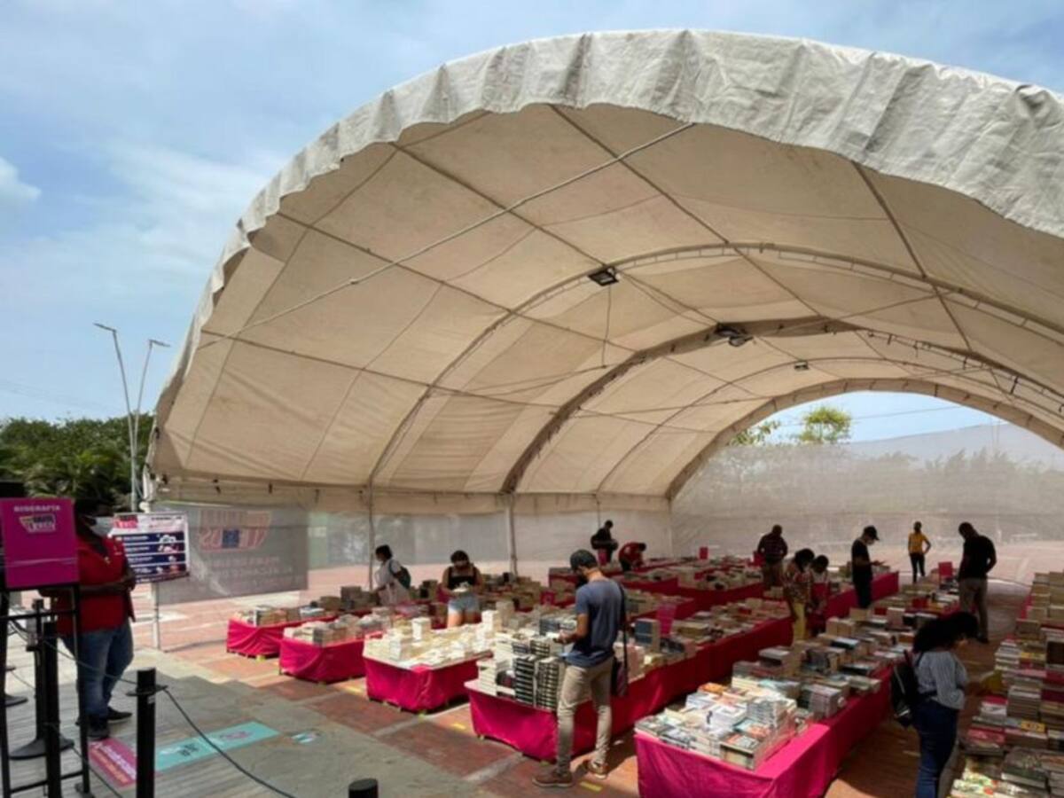 11.100 visitantes en primera semana del Gran Outlet de Libros en Cartagena