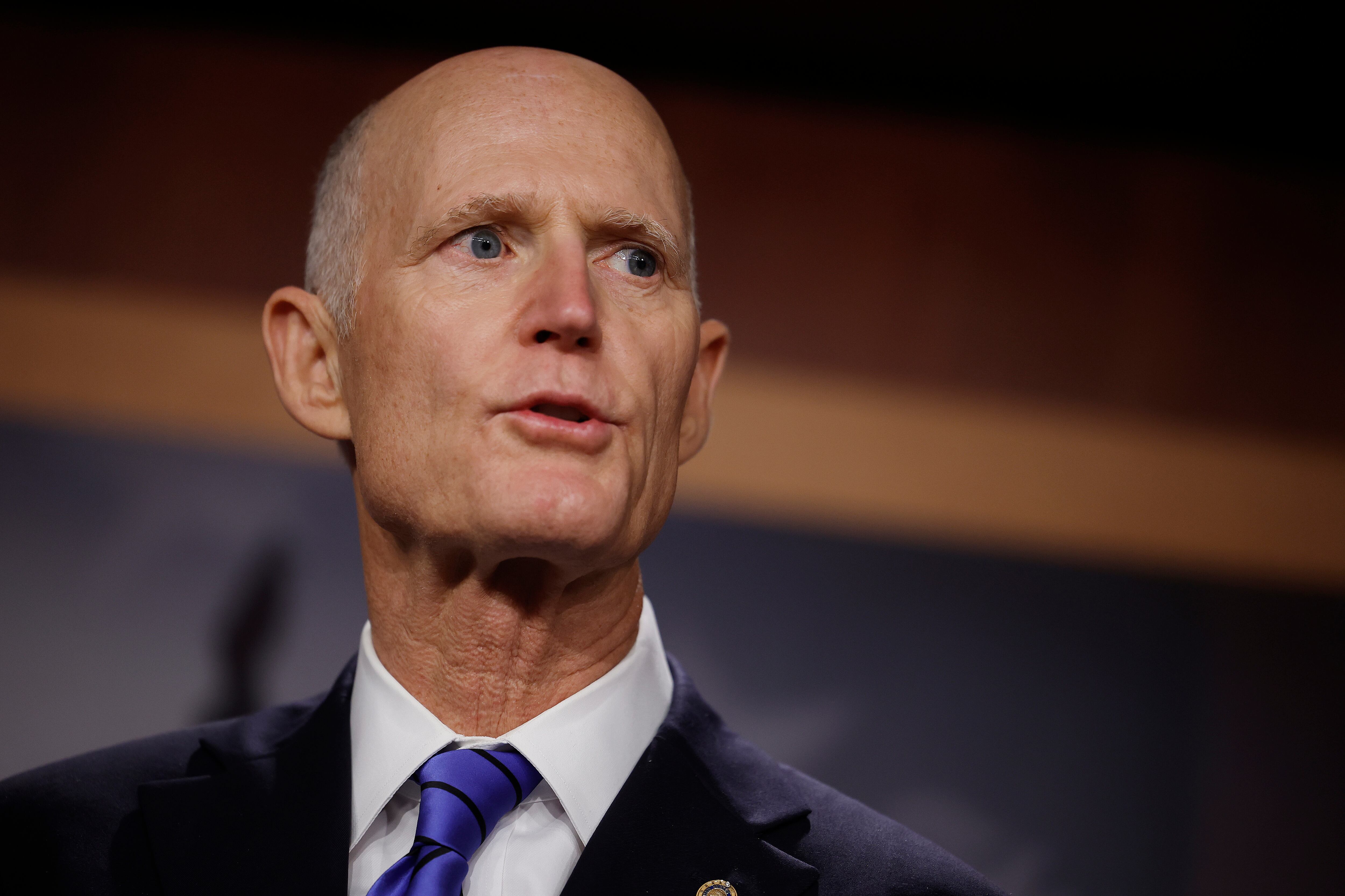 Senador republicano Rick Scott.