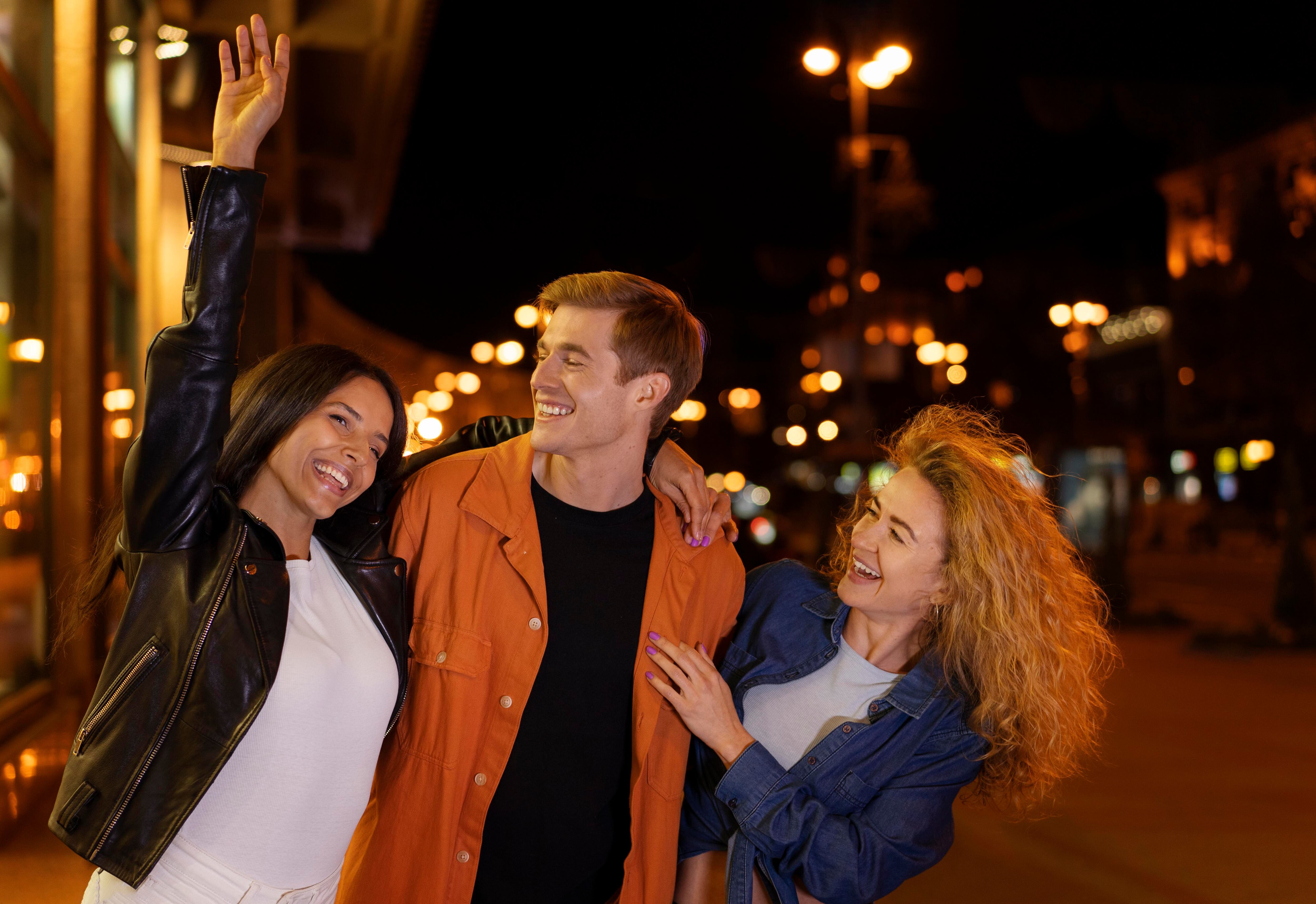 Referencia Turismo Nocturno - Freepik