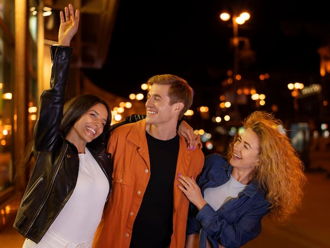 Referencia Turismo Nocturno - Freepik