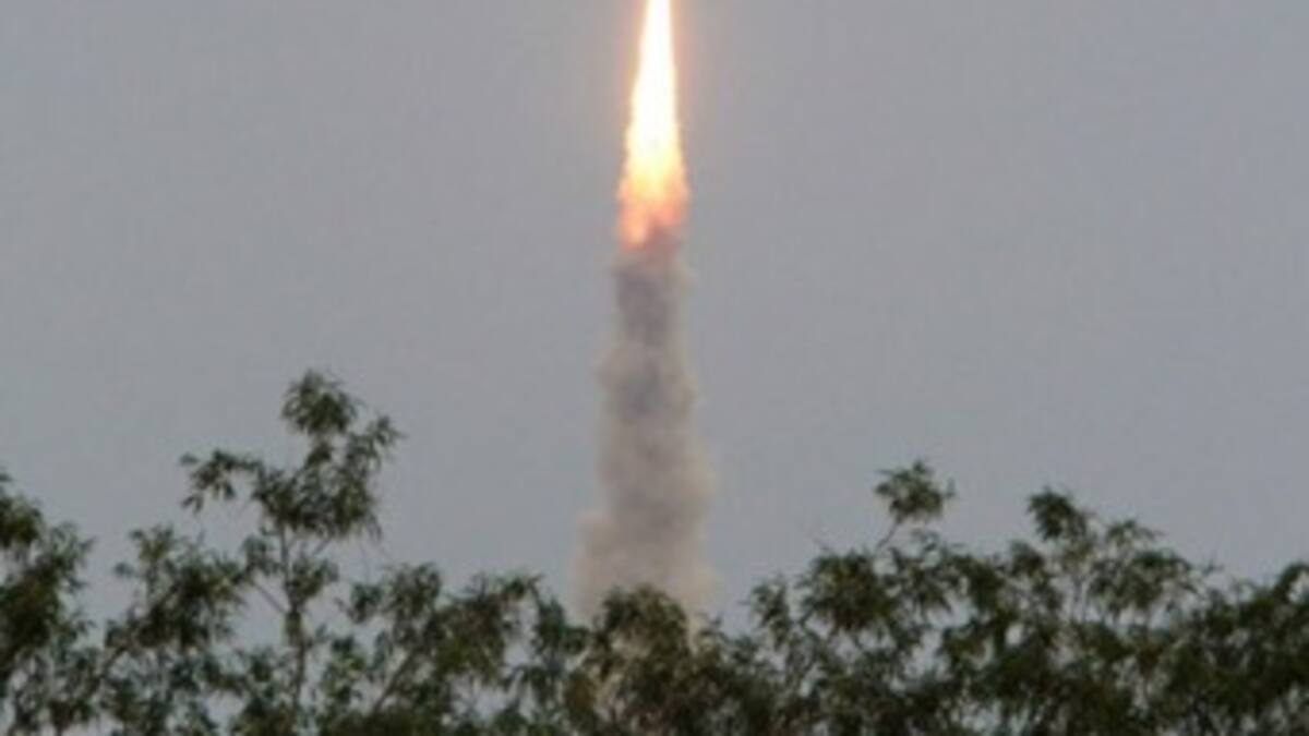 India lanzó dos nuevos satélites de observación
