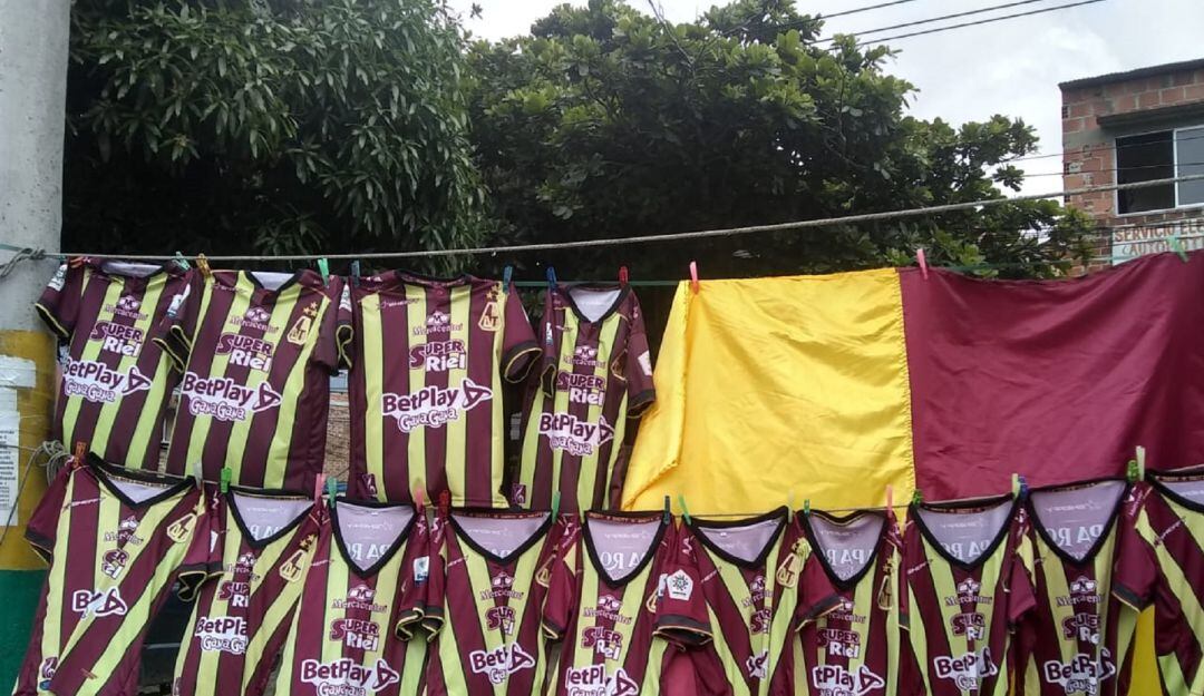 Aumenta venta de camisetas del Deportes Tolima