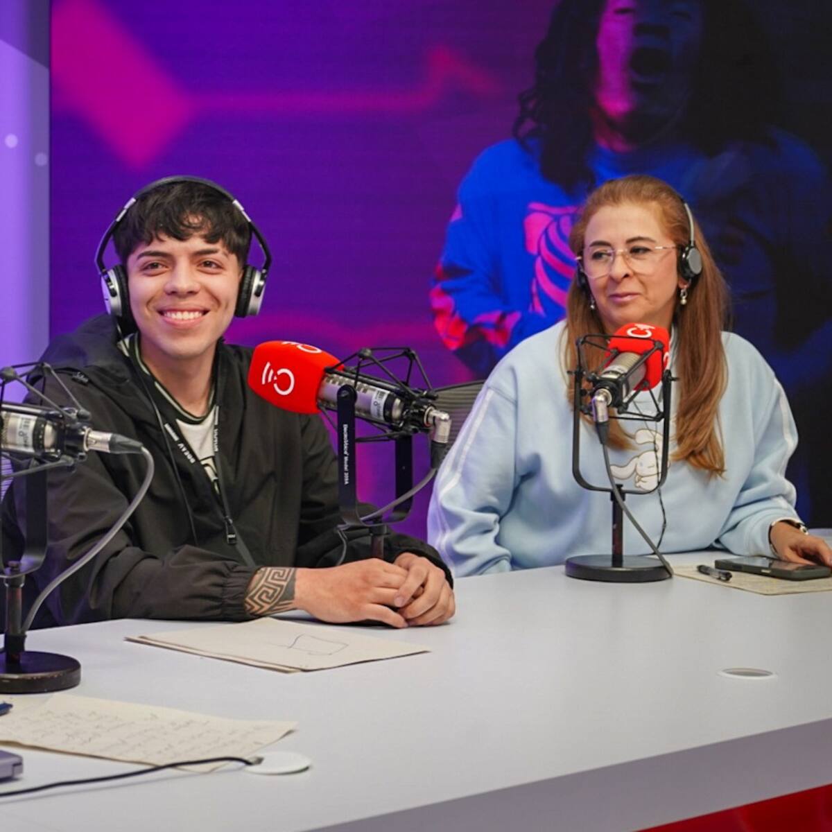 Si no es por la moto, me pega la patada: Domiciliario insultado revela detalles antes de la entrega