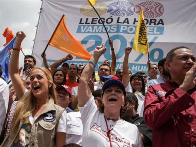 Venezuela espera luz verde para saber si hay revocatorio contra Maduro
