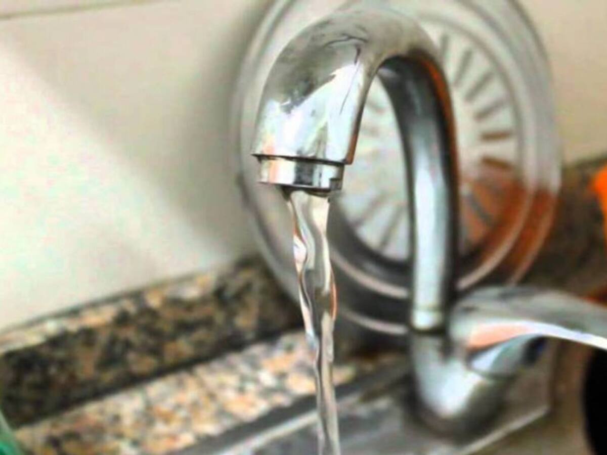Restablecen de forma provisional el suministro de agua en Pueblo Rico
