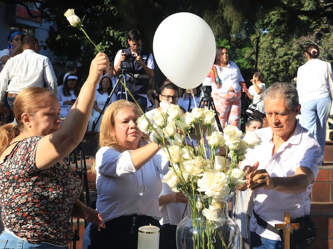Hace un mes, el terremoto apagó 154 vidas y dejó a cientos de familias con su ausencia. Crédito: Alcaldía de Cali