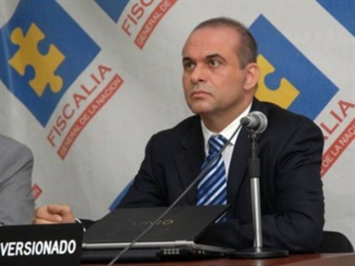 Mancuso asegura que se reunió con miembros de la campaña de Uribe