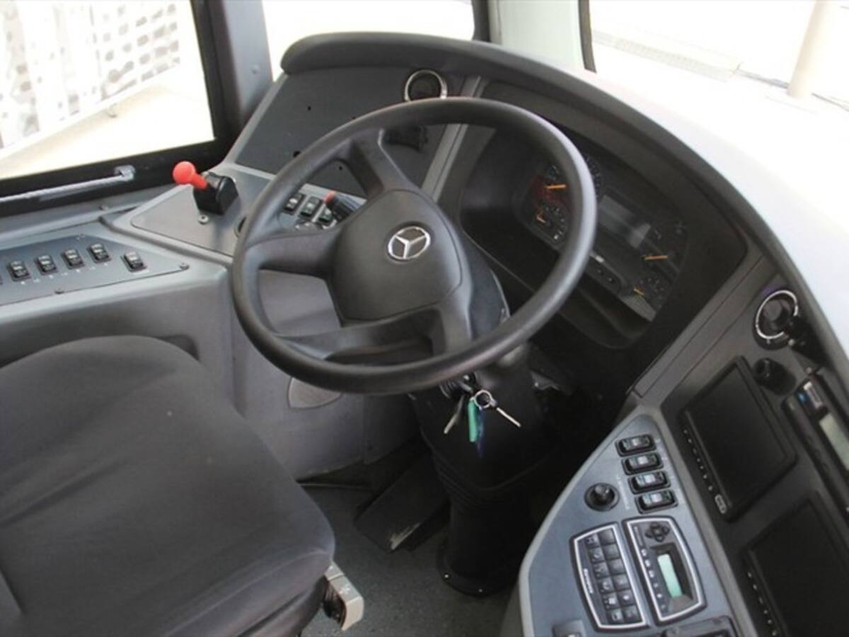 Ejemplar condena de la Corte a conductor de bus público que dejó caer a un pasajero