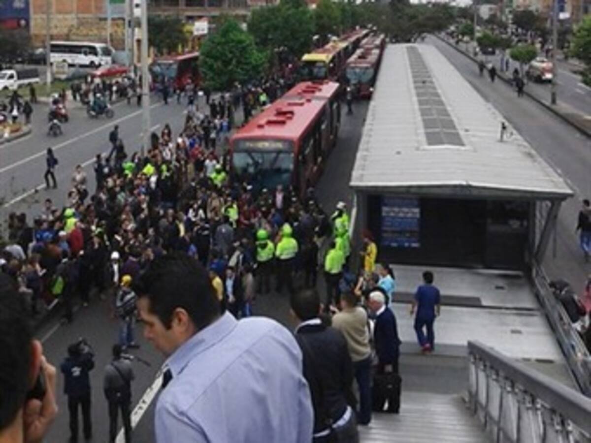 Manifestantes vuelven a bloquear TransMilenio, esta vez en la Calle 80