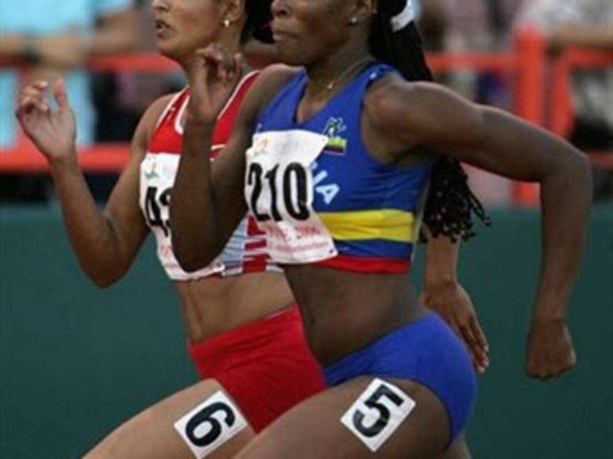 La colombiana Yomara Hinestroza se clasificó a los cuartos de final de 100 metros del Mundial de atletismo
