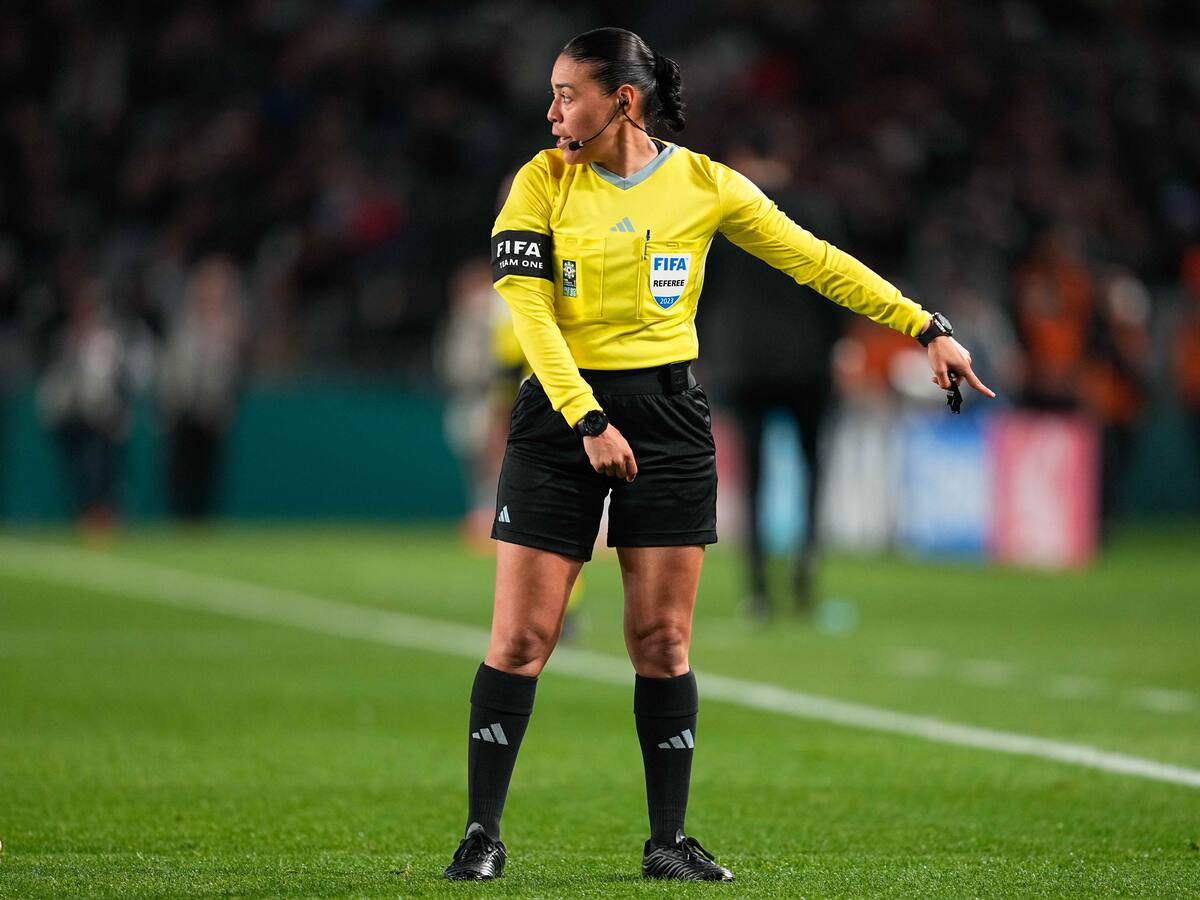Una árbitra hondureña dirigirá el partido Colombia vs Alemania