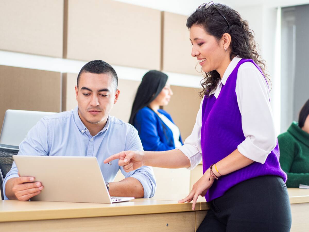 UCC tiene un índice de empleabilidad del 92% para las personas egresadas de sus posgrados