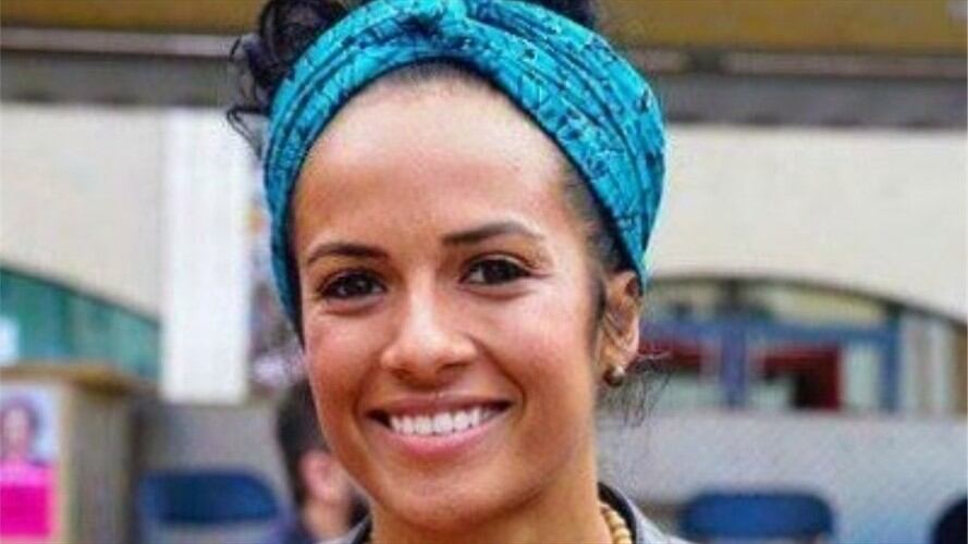 Jessica González, la primera mujer afrolatina en el Parlamento de Cataluña. Foto: Twitter: @JessGH_