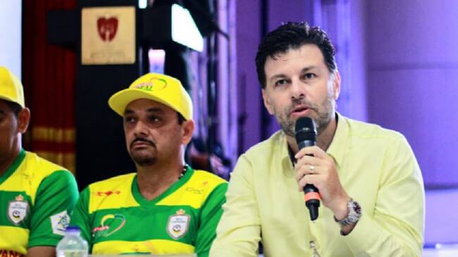 Rodrigo Rendón, en su condición de representante legal-presidente del club, fue sancionado con 10 salarios mínimos legales mensuales vigentes.