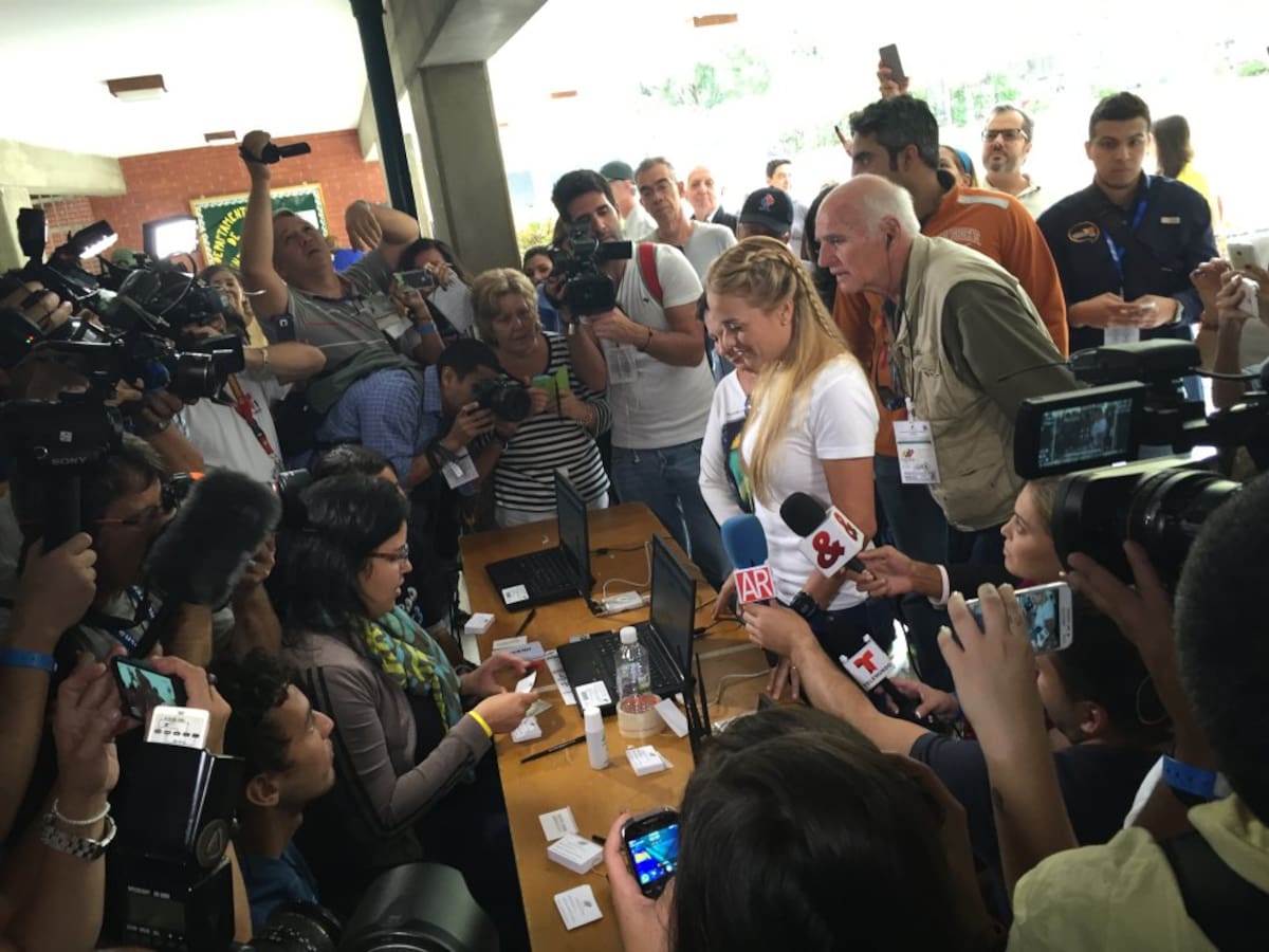 Venezuela elige la nueva asamblea nacional en medio de una profunda crisis económica y un ambiente polarizado.