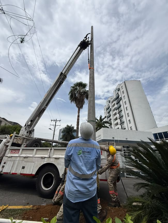 Foto: EMCALI frente a la atención de la emergencia por el terremoto del 10 de agosto del 2026