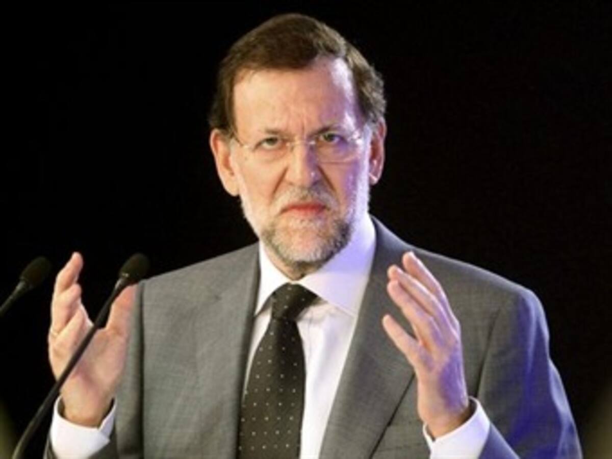 Presidente Rajoy niega haber recibido 'dinero negro' y asegura que no abandonará cargo