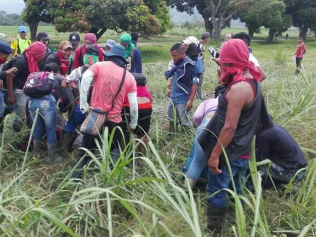 Un muerto y dos heridos tras choques entre Ejército y comunidad en Cauca