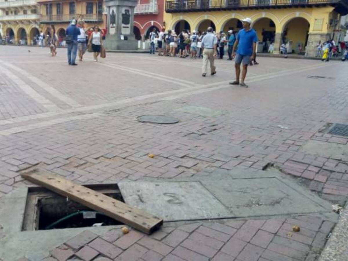 Alcantarillas en el Centro Histórico se han convertido en trampas