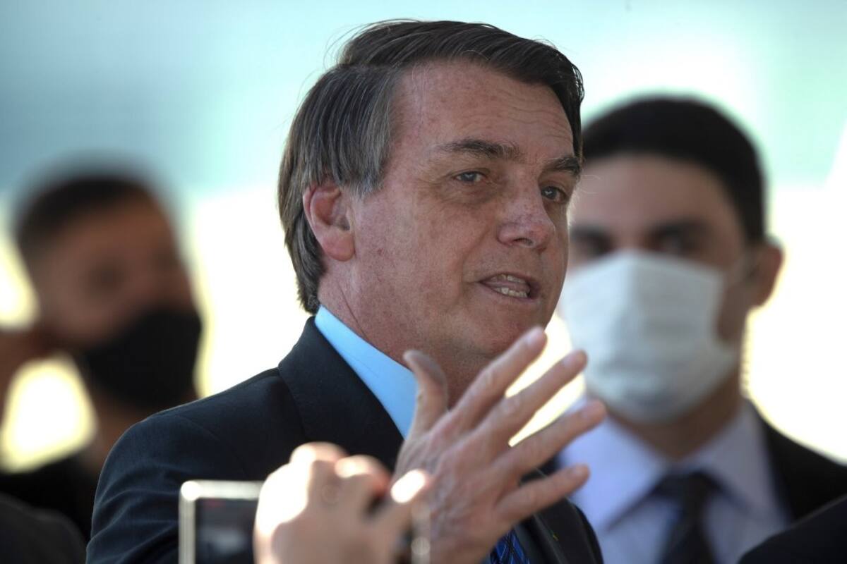 Durante la crisis, Bolsonaro también manifestó: "Quién es anciano y tiene un problema o discapacidad lo sufrirá más. Pero eso no es todo lo que dicen. En China, casi se ha ido".