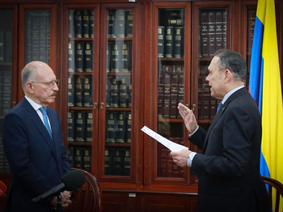 Temístocles Ortega se posesionó como senador de Cambio Radical: ¿apoyará las reformas del Gobierno?