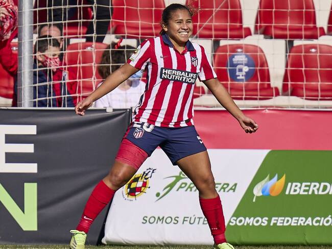 Leicy Santos festeja su segunda anotación en la presente Liga de España femenina.