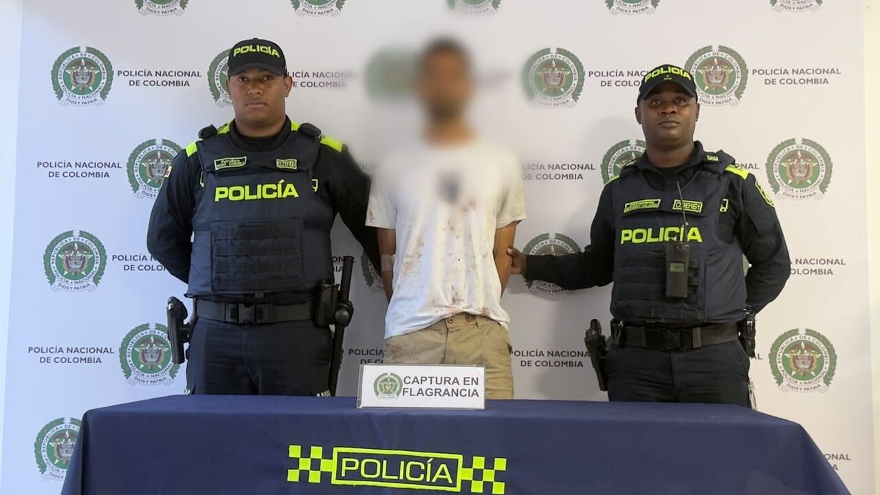 Capturado por presuntamente causaele la murte a su mascota con un arma cortopunzante en Medellín- foto Policía Metropolitana.