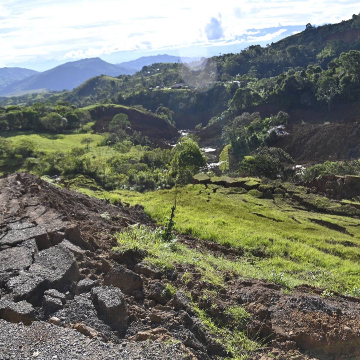Indígenas habrían impedido comenzar a trabajar en derrumbe en Rosas, Cauca