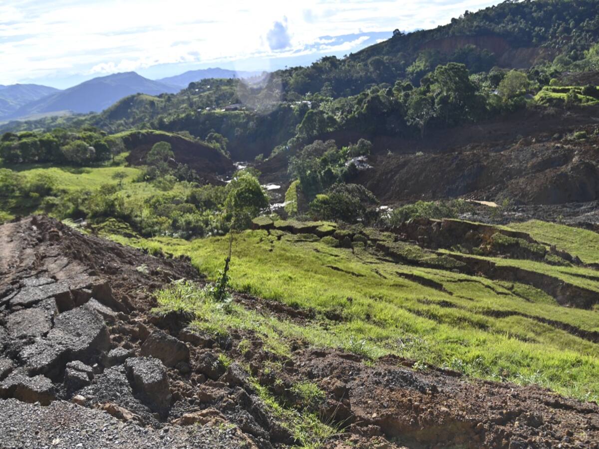 Diferencias entre falla geológica y placa tectónica: Consideraciones sobre infraestructuras viales
