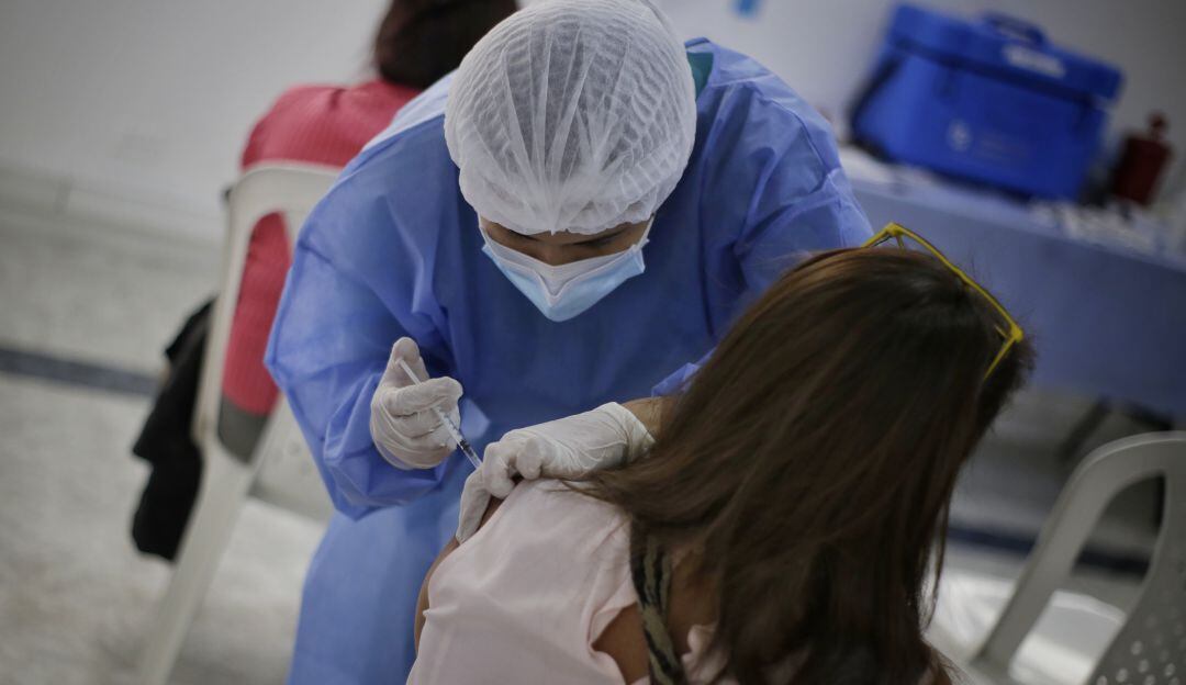 MinSalud abre la posibilidad para que en el 2022 se adquieran 11 millones de dosis de las vacunas contra el COVID-19 en Colombia