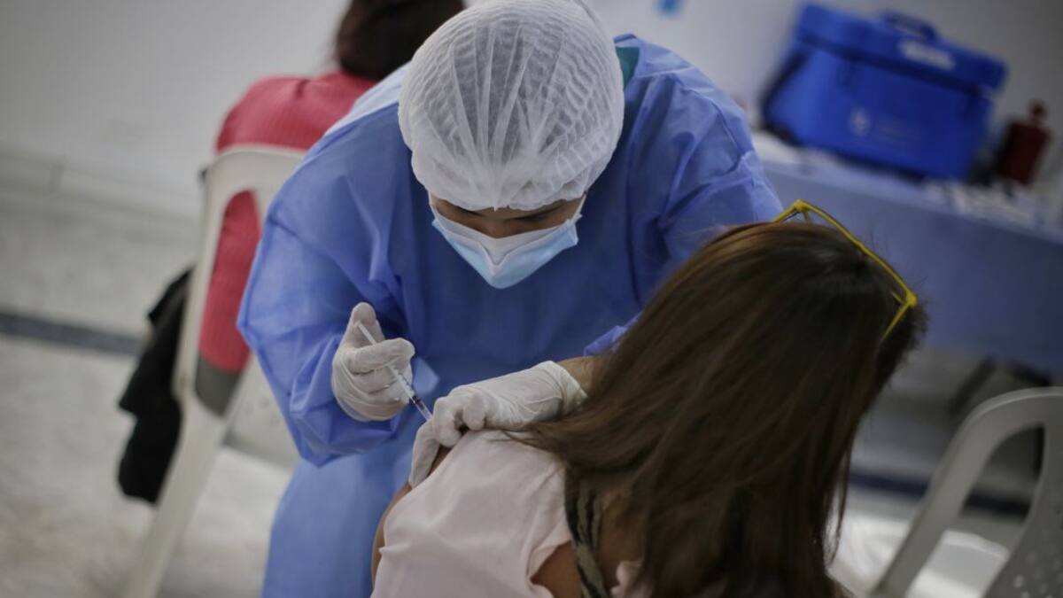 MinSalud dice que en 2022 se deberían comprar 11 millones de vacunas COVID
