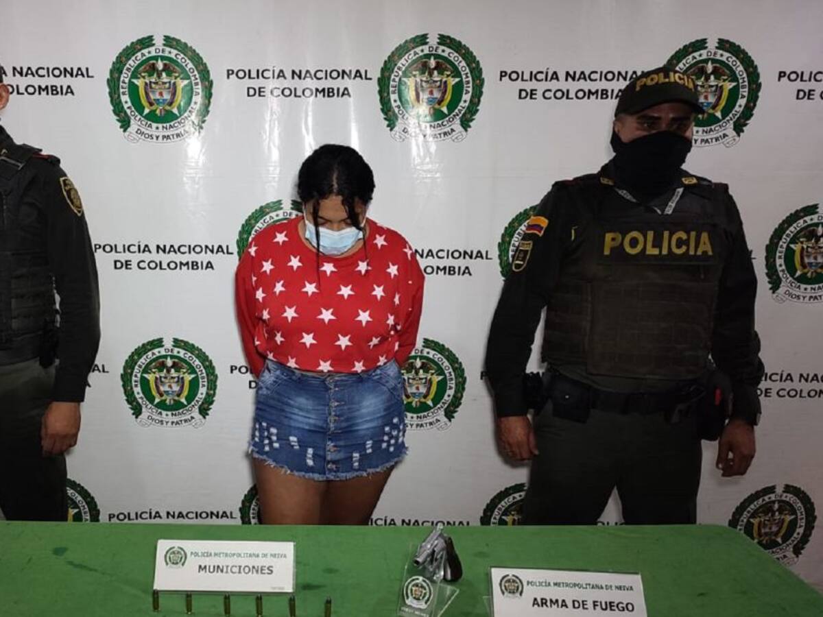Mujer que Portaba un arma de fuego en Neiva fue capturada