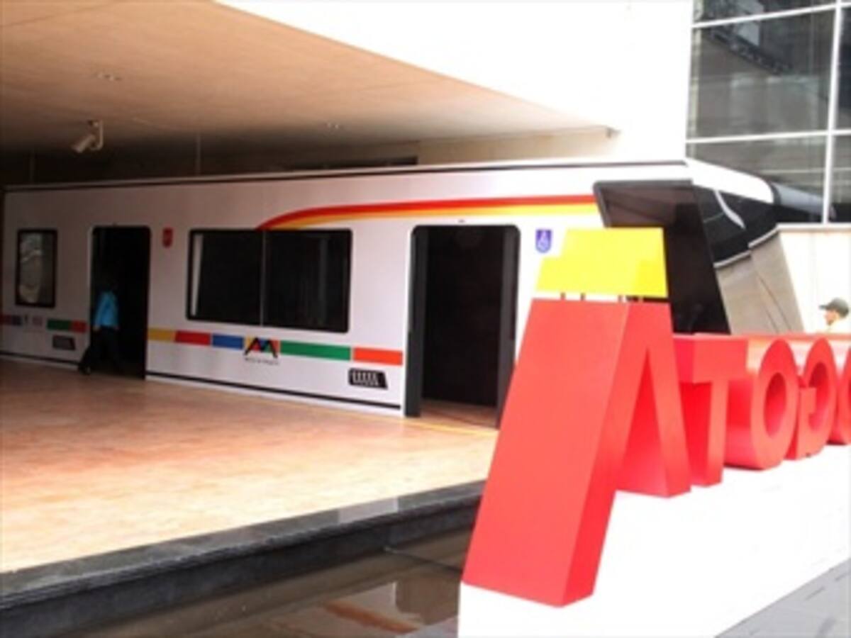 En seis meses se abriría la licitación para primera línea del metro