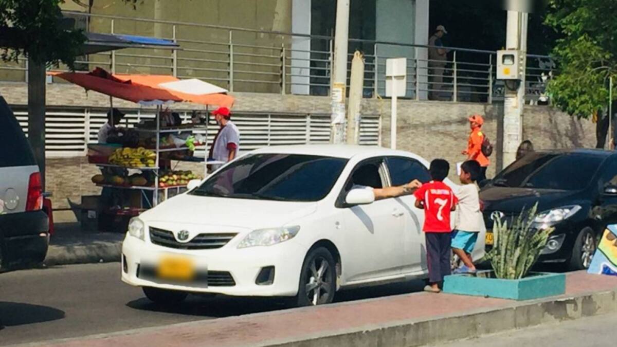 Niños venezolanos luchan por sobrevivir entre el hambre y el COVID-19
