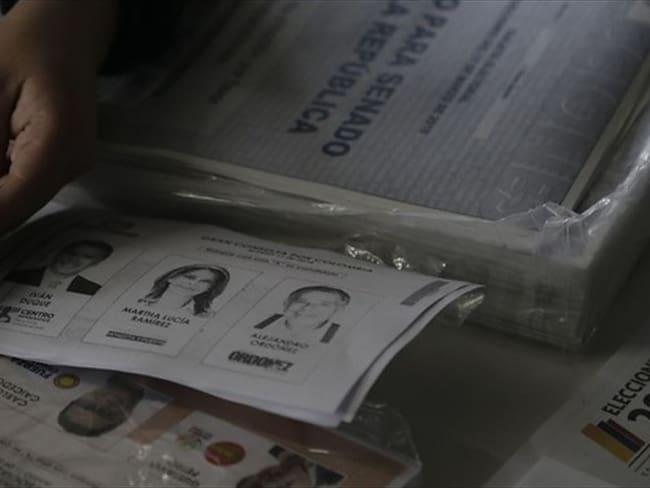 Empiezan a distribuir fotocopias de la consulta interpartidista en Montería . Foto: Colprensa