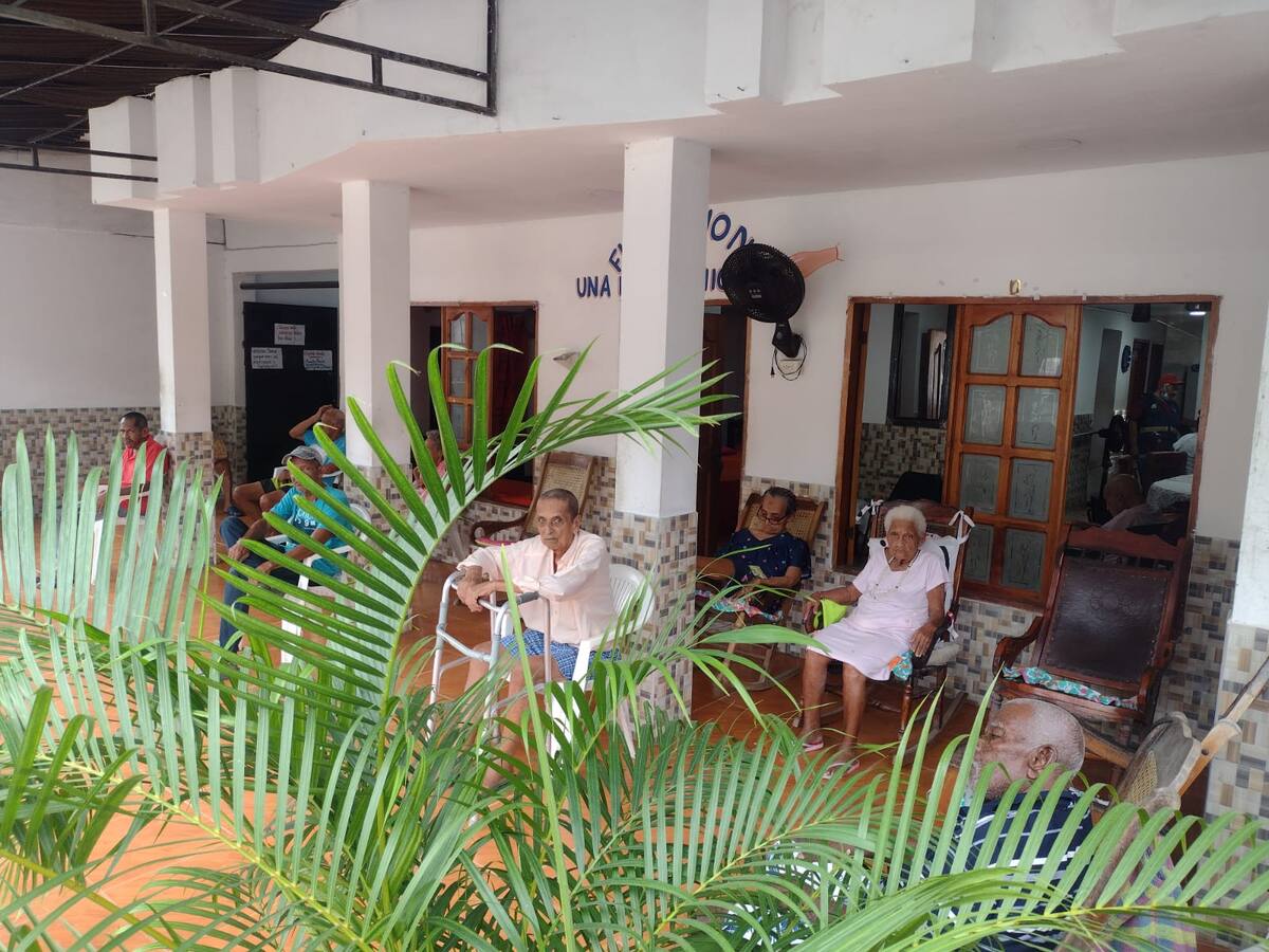 Alcaldía anunció acompañamiento a adultos mayores tras video de influencer