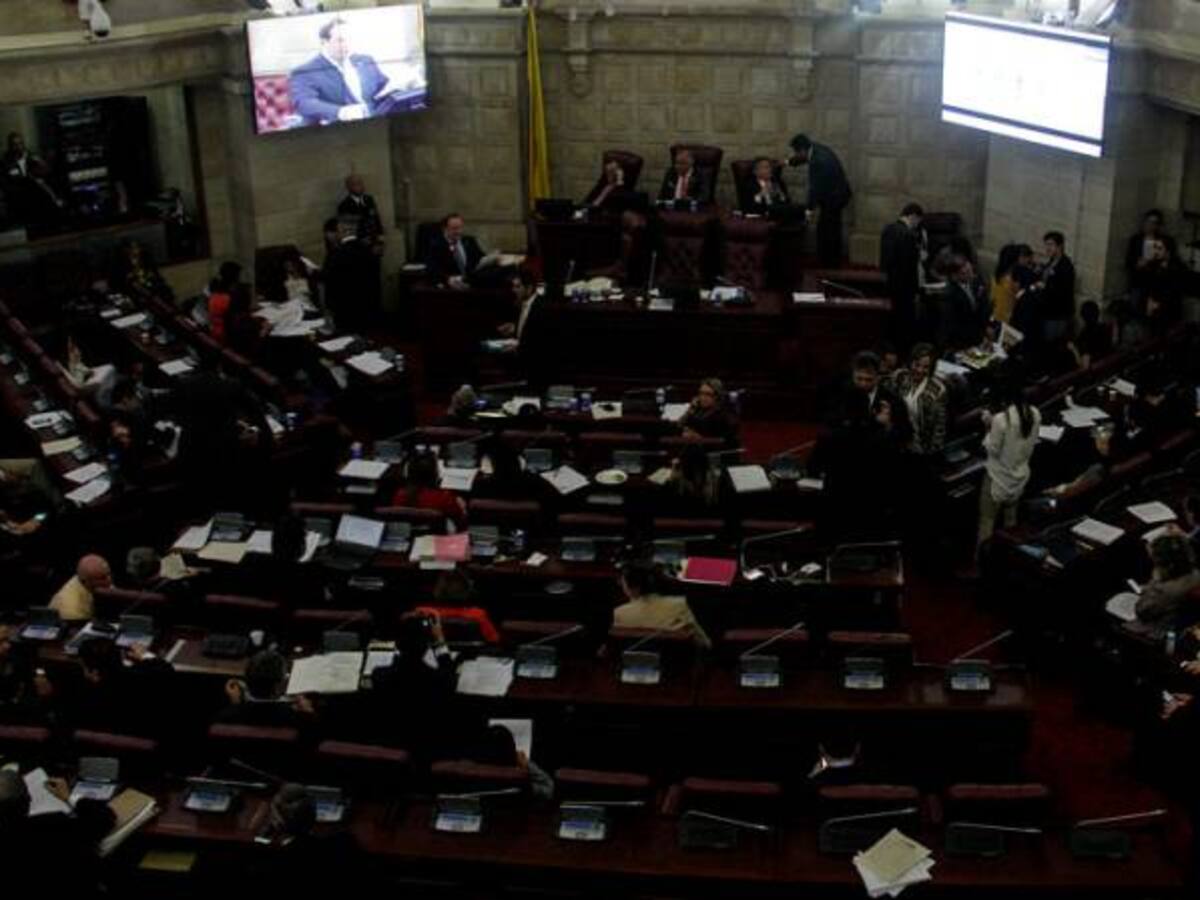 Congreso reduciría semanas de cotización para que las mujeres puedan pensionarse